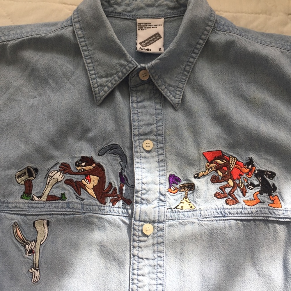Vintage WarnerBros embroidered denim shirt Adult S